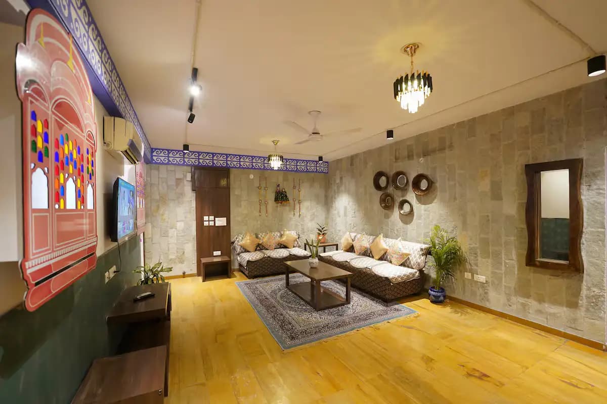 Luxxury Heritage Stay - 302 view 2
