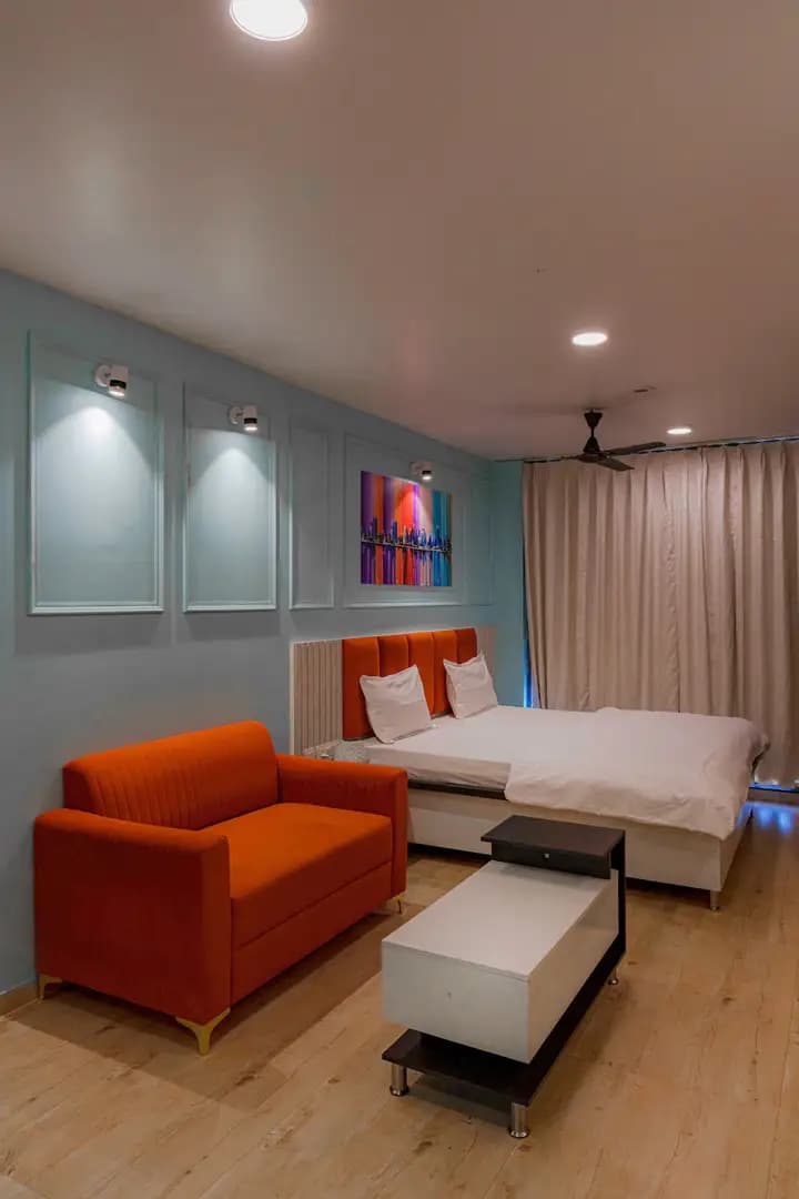 The Orange Oasis - 913 view 7