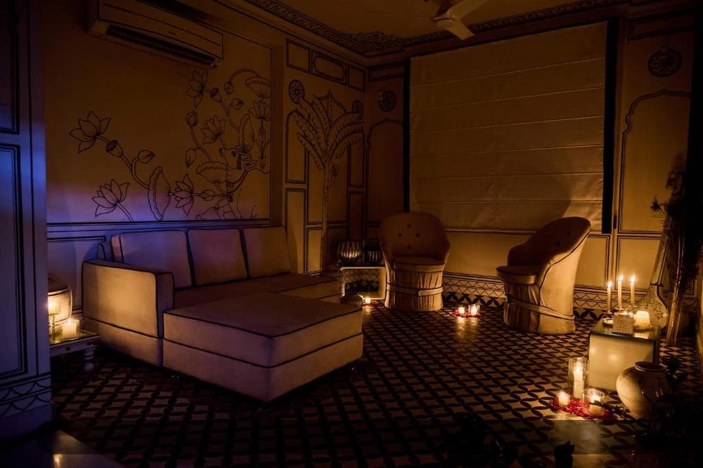 LalluJi Luxe - Maharaja Suite view 6
